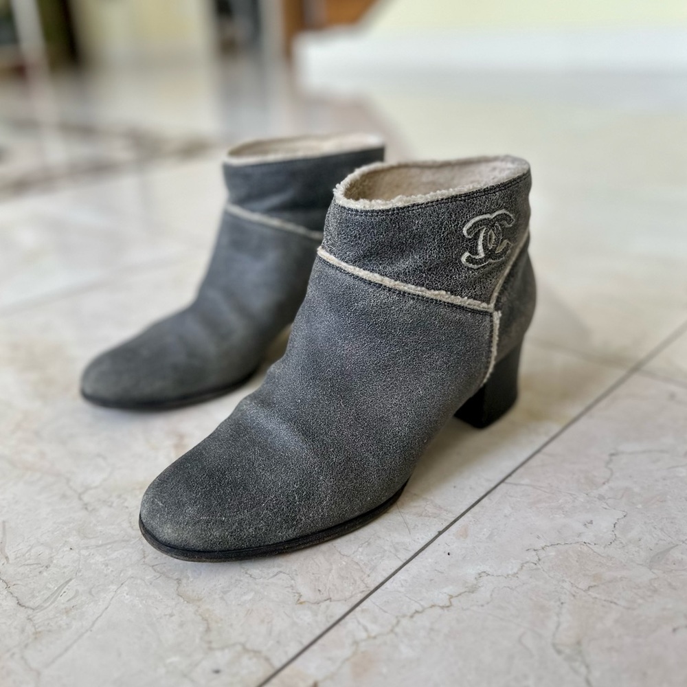 Chanel CC Grey Shearing Ankle Boots Booties 38.5